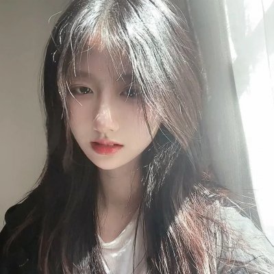 滑板女孩
